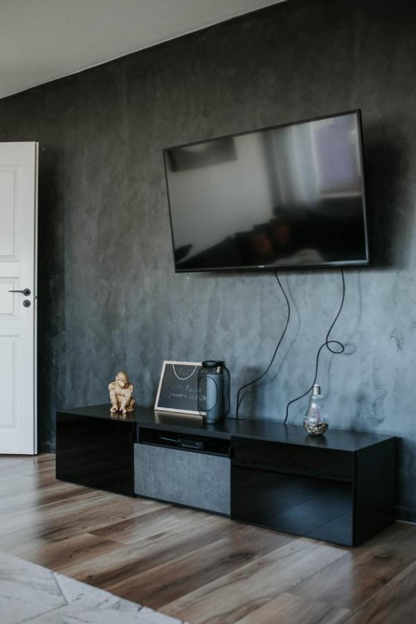 Pinska Guesthouse Cozy Apartment Viljandi  Buitenkant foto